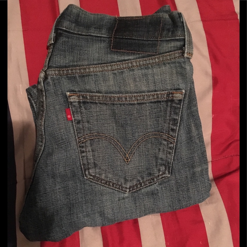 LEVI’S ORIGINAL 501 STRAIGHT LEG BUTTON-FLY DENIM